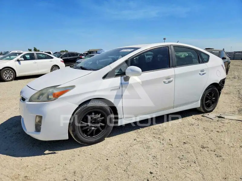 2010 Toyota PRIUS фото