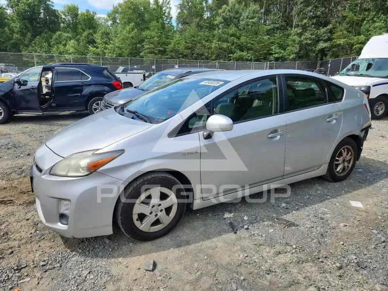 2010 Toyota PRIUS фото