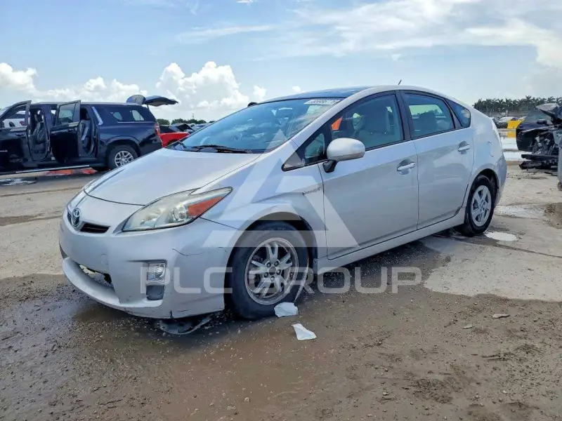 2010 Toyota PRIUS фото