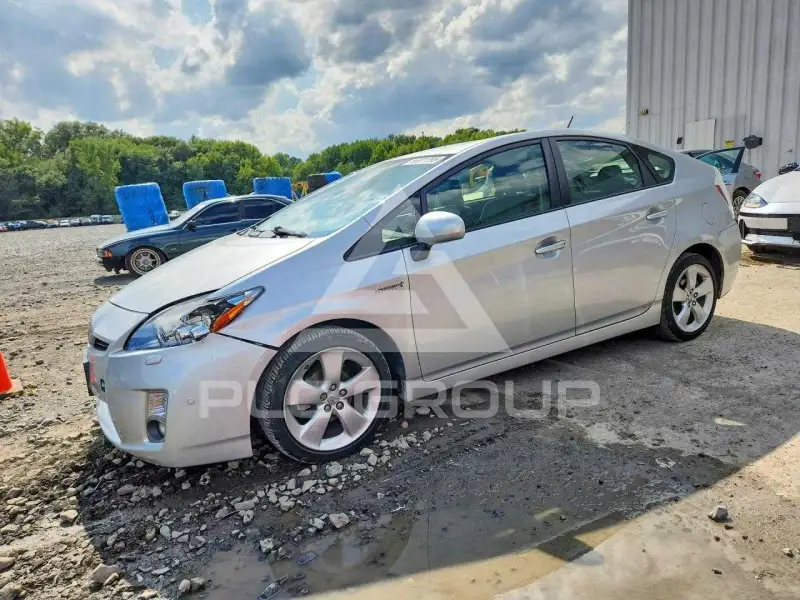 2010 Toyota PRIUS фото