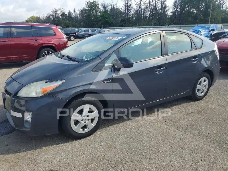 2010 Toyota PRIUS фото