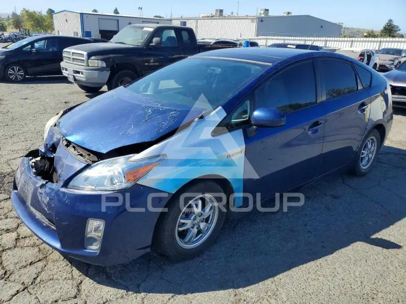 2010 Toyota PRIUS фото