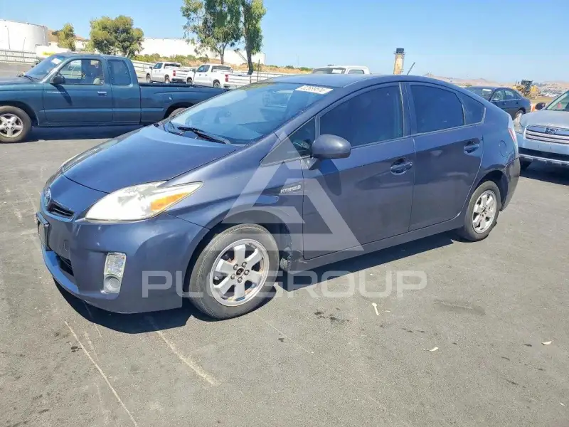 2010 Toyota PRIUS фото
