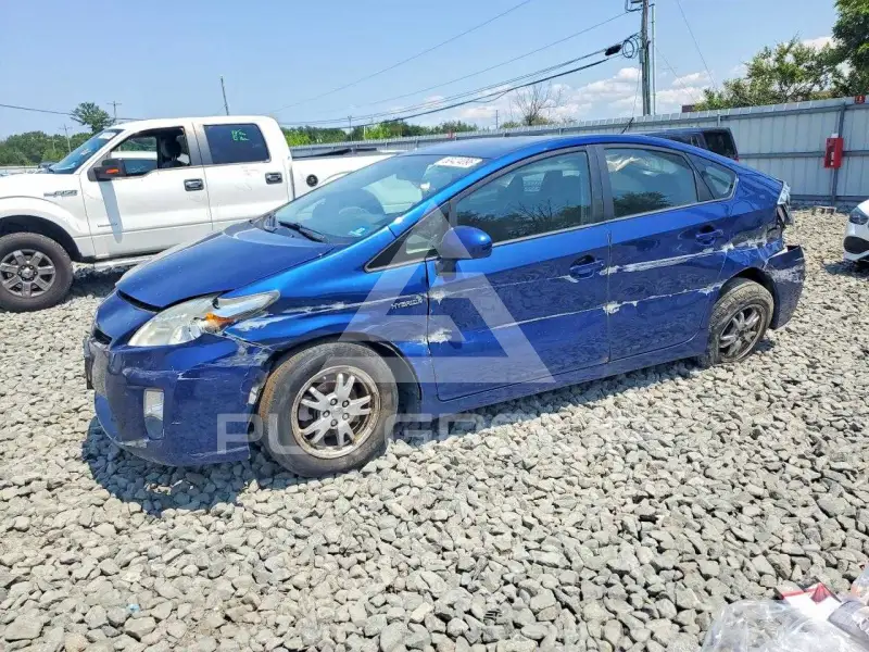 2010 Toyota PRIUS фото