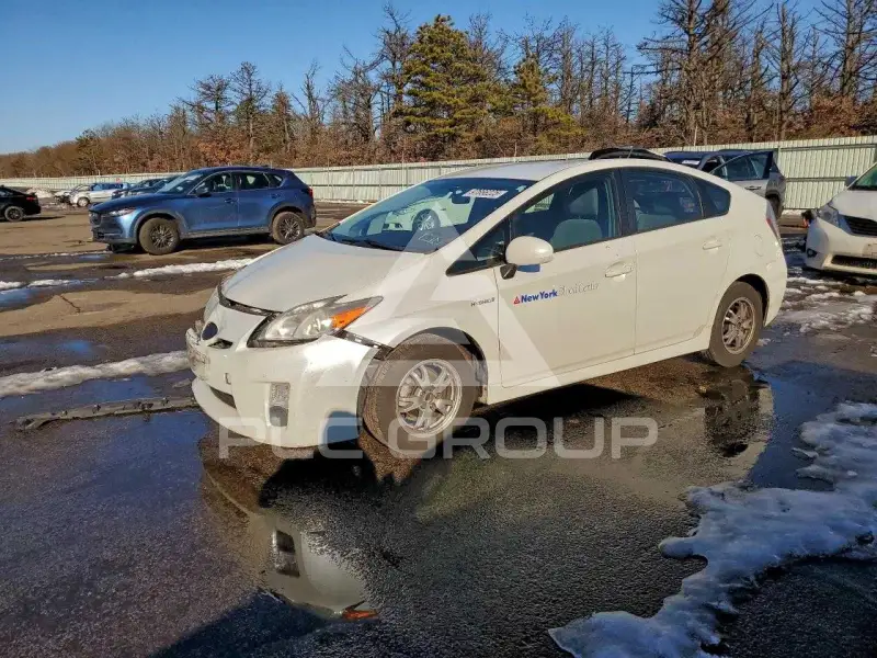 2010 Toyota PRIUS фото