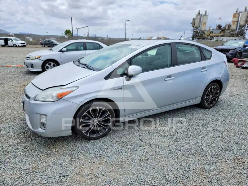 2010 Toyota PRIUS фото