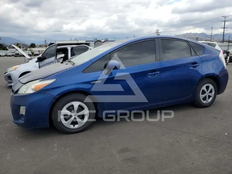 2010 Toyota PRIUS фото