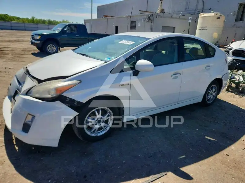 2010 Toyota PRIUS фото