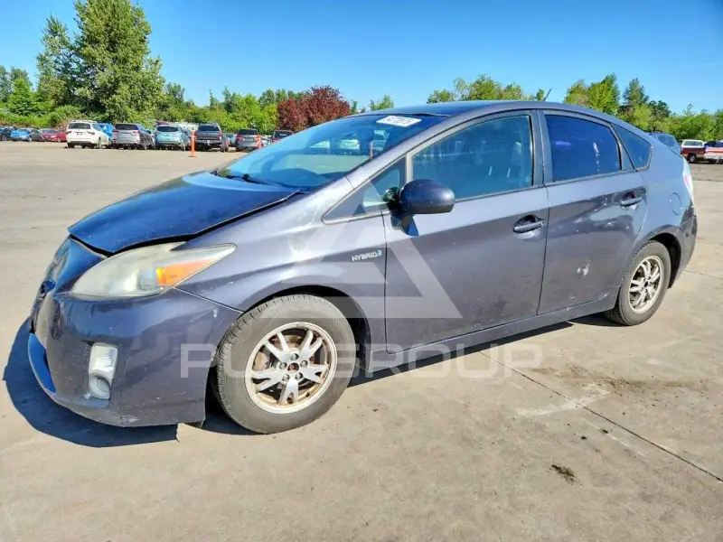 2010 Toyota PRIUS фото