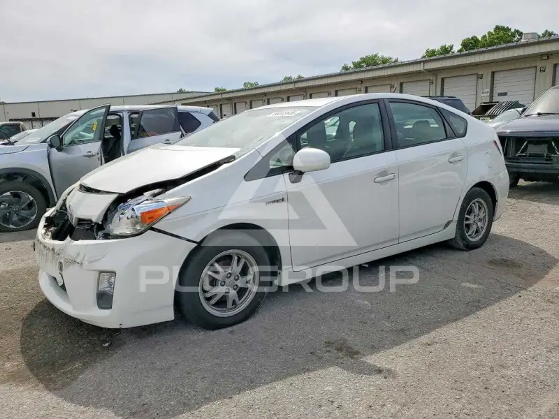 2010 Toyota PRIUS фото