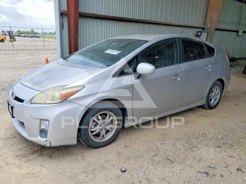 2010 Toyota PRIUS фото