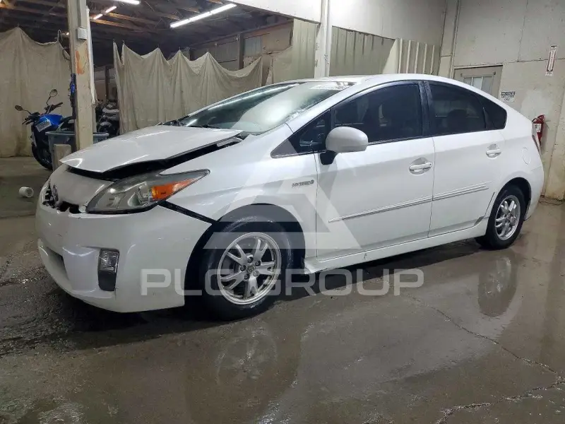 2010 Toyota PRIUS фото