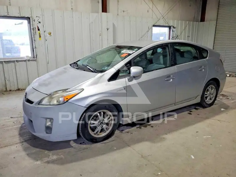 2010 Toyota PRIUS фото