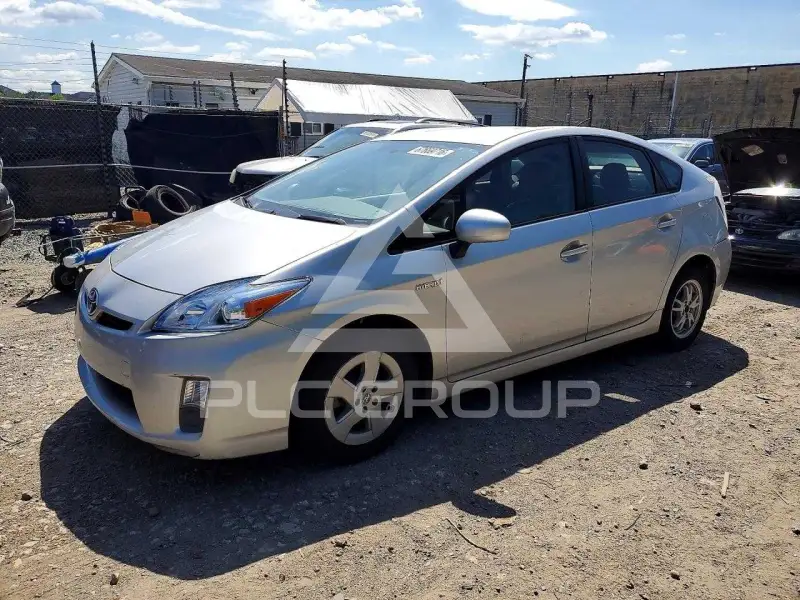 2010 Toyota PRIUS фото