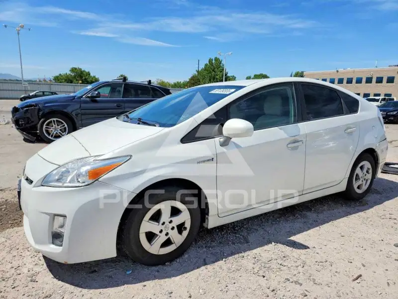 2010 Toyota PRIUS фото