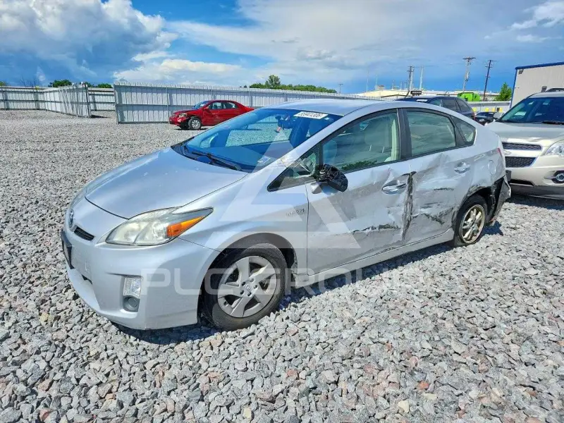 2010 Toyota PRIUS фото
