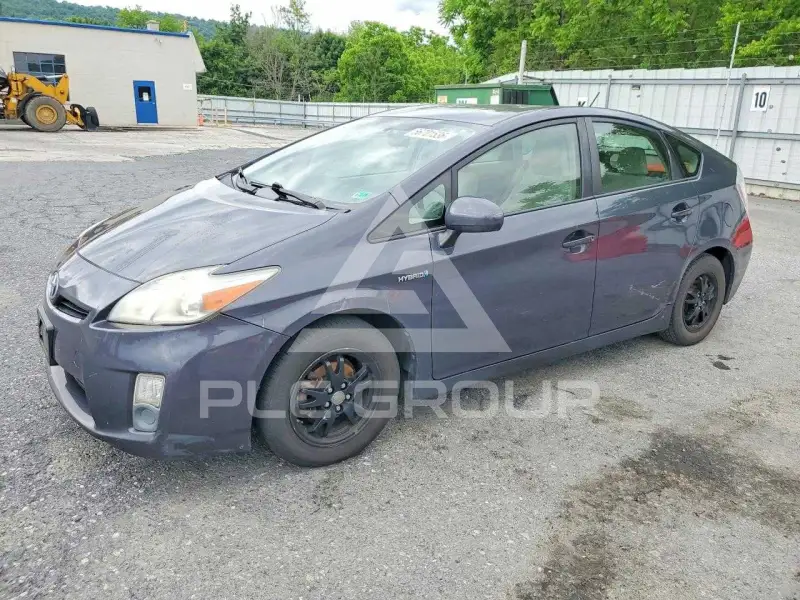 2010 Toyota PRIUS фото