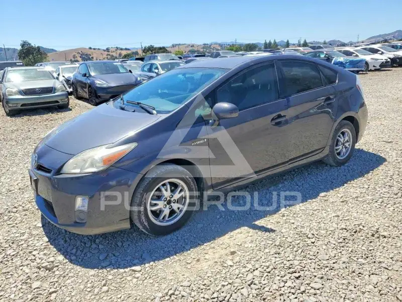 2010 Toyota PRIUS фото