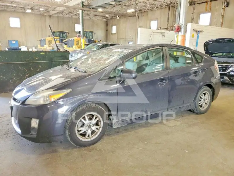 2010 Toyota PRIUS фото