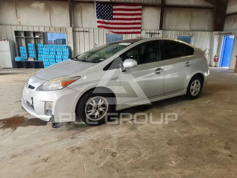 2010 Toyota PRIUS фото