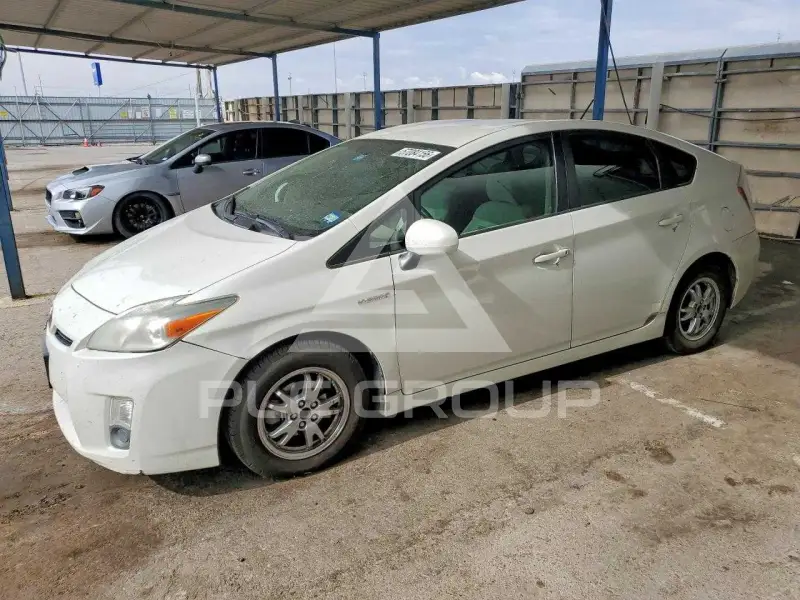 2010 Toyota PRIUS фото