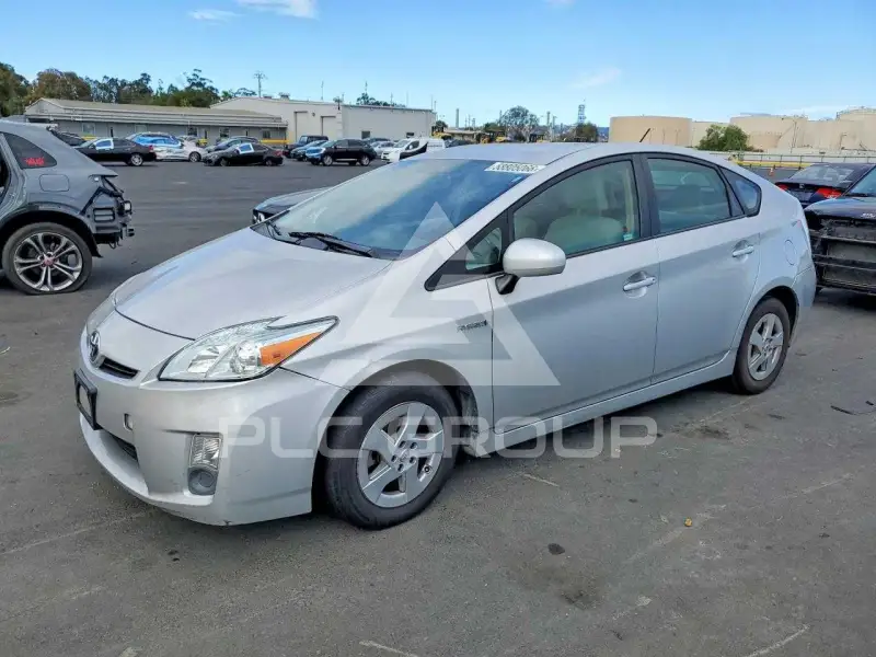 2010 Toyota PRIUS фото