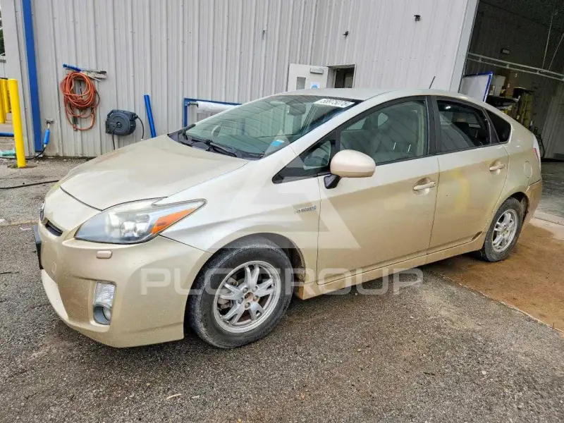 2010 Toyota PRIUS фото