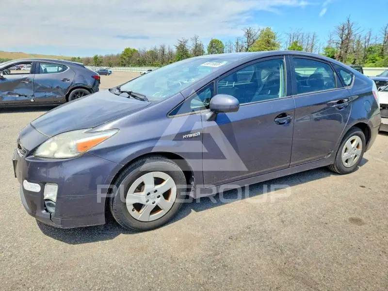 2010 Toyota PRIUS фото