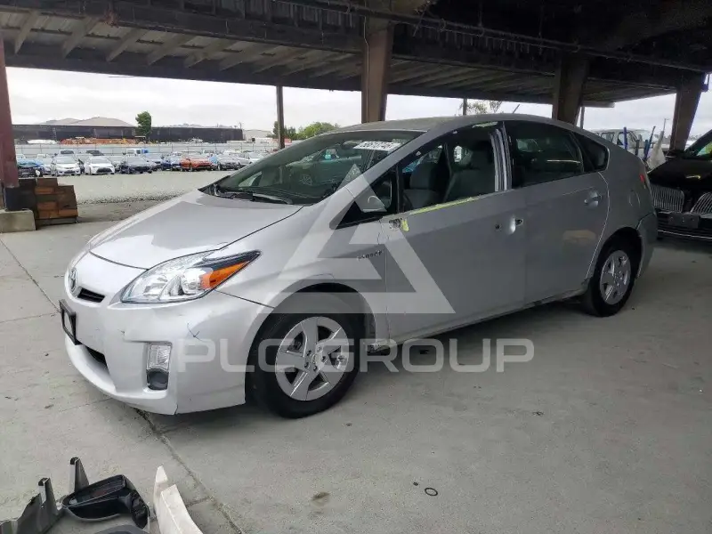 2010 Toyota PRIUS фото