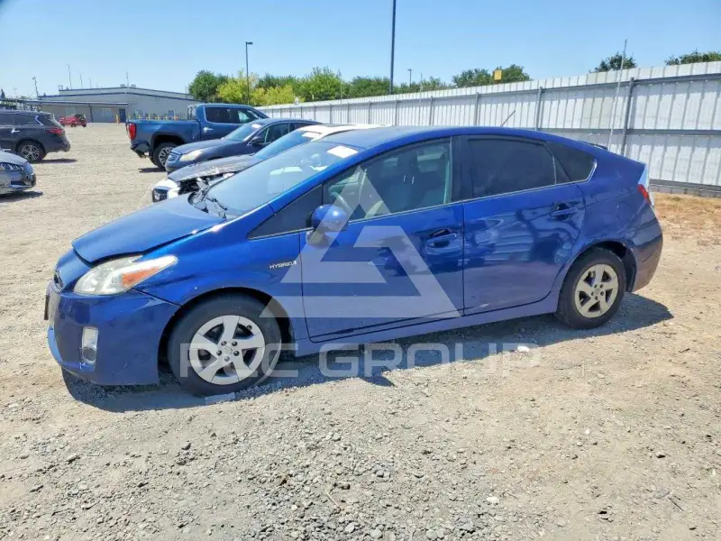 2010 Toyota PRIUS фото