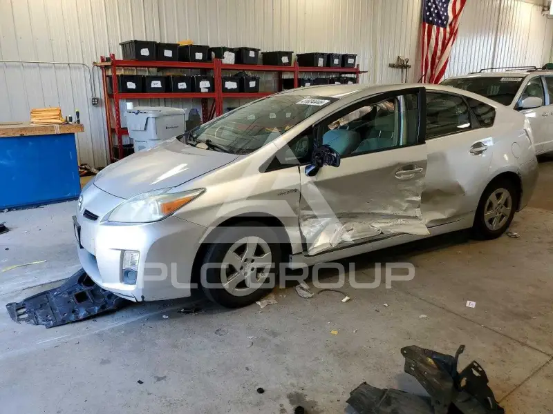 2010 Toyota PRIUS фото