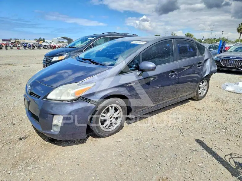 2010 Toyota PRIUS фото