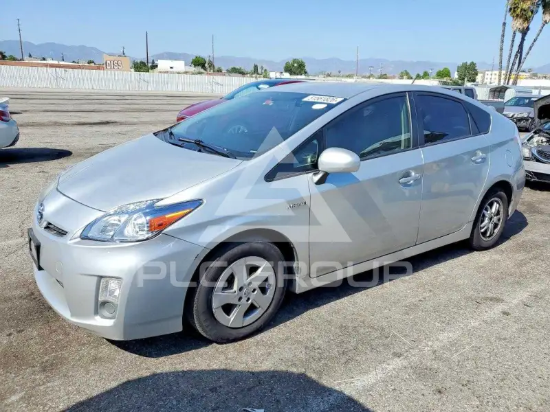 2010 Toyota PRIUS фото