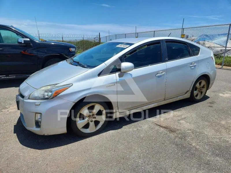 2010 Toyota PRIUS фото