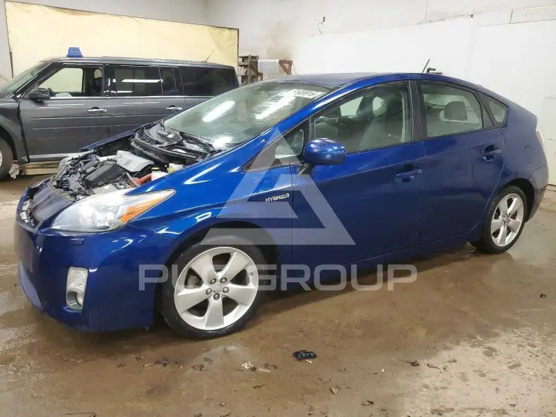 2010 Toyota PRIUS фото