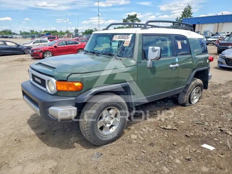 2010 Toyota FJ Cruiser фото