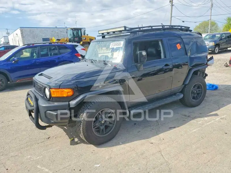 2010 Toyota FJ Cruiser photo