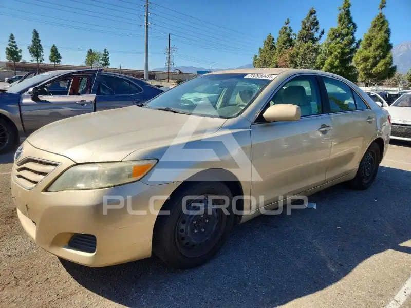 2010 Toyota CAMRY фото