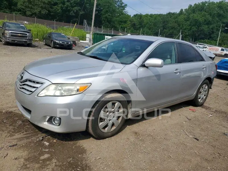 2010 Toyota CAMRY photo