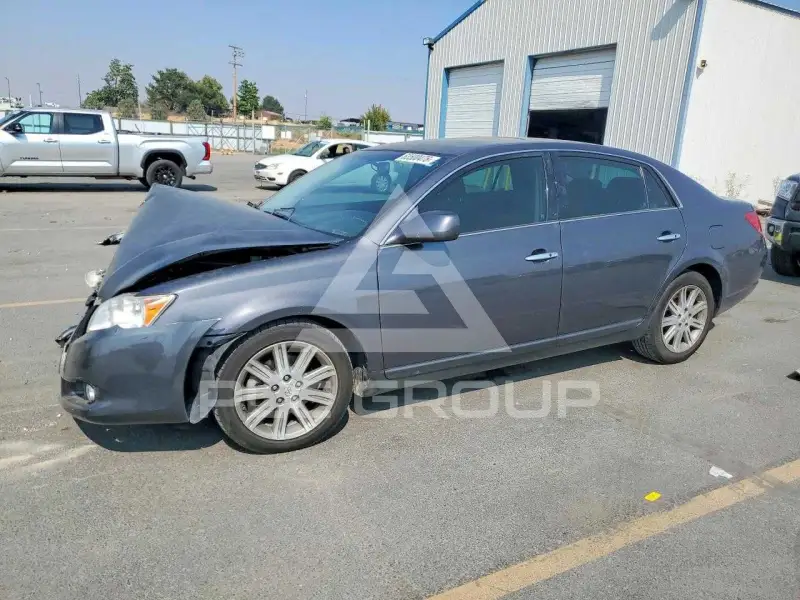 2010 Toyota AVALON фото
