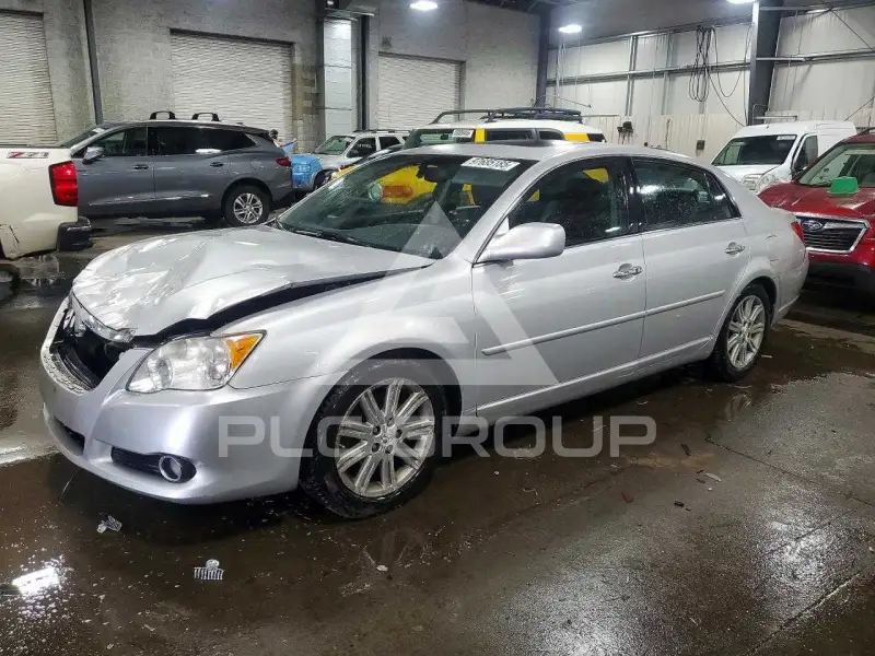 2010 Toyota AVALON фото