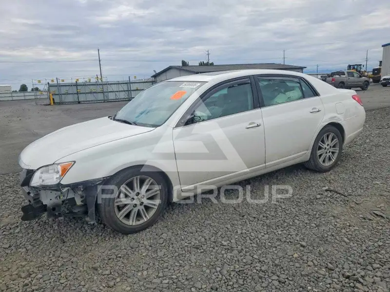 2010 Toyota AVALON фото