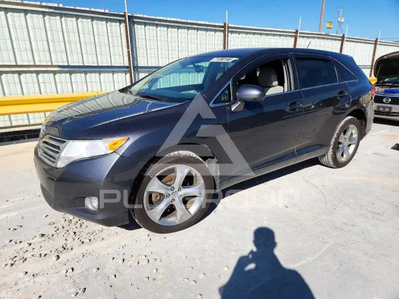 2010 Toyota VENZA photo
