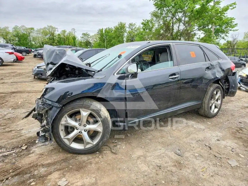 2010 Toyota VENZA photo