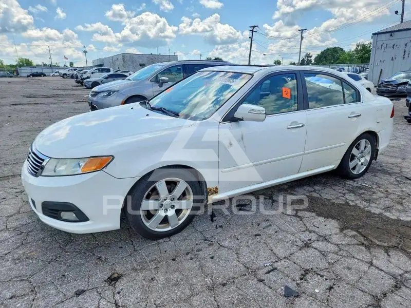 2010 KIA Optima photo