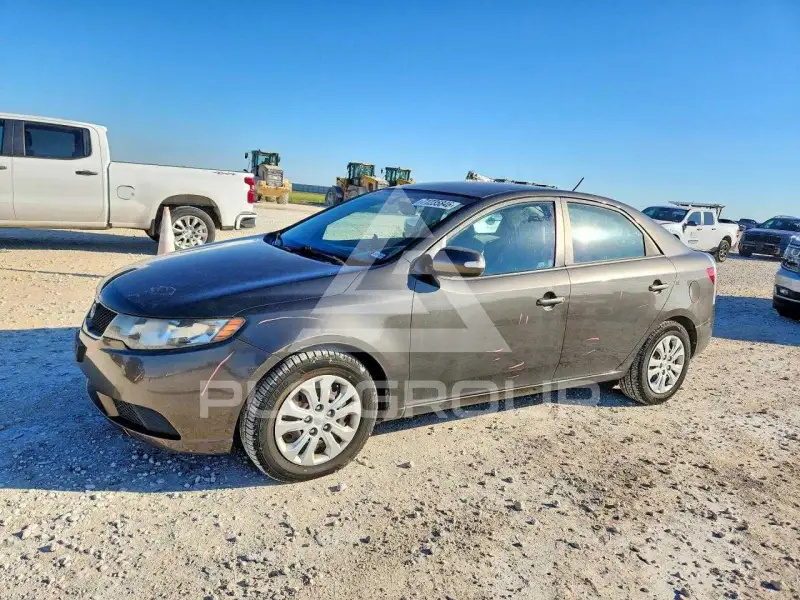 2010 KIA Forte photo