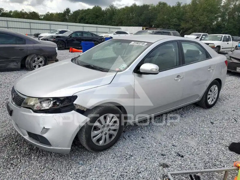 2010 KIA Forte photo