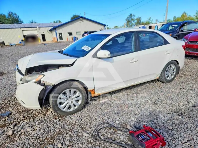 2010 KIA Forte фото