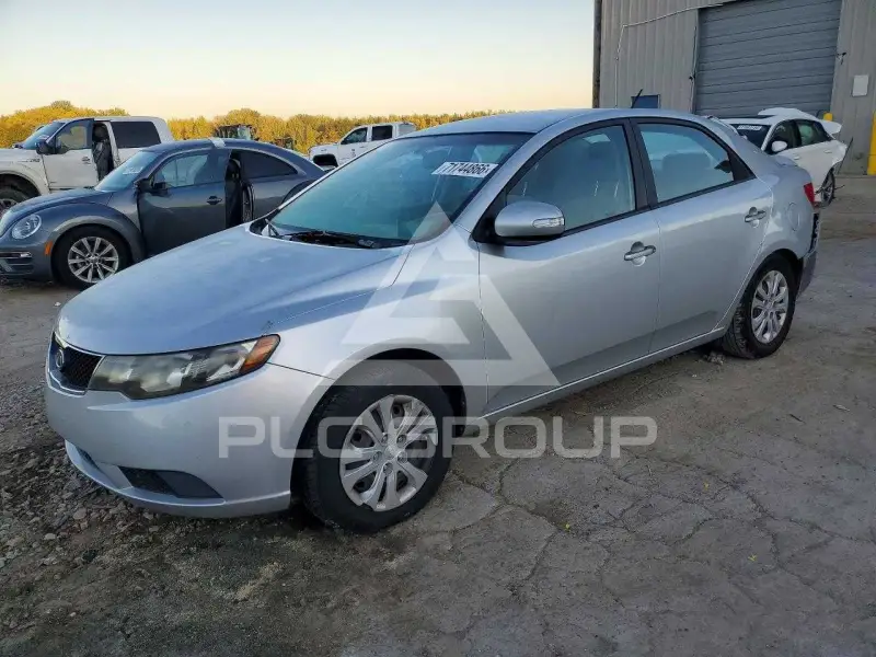 2010 KIA Forte фото