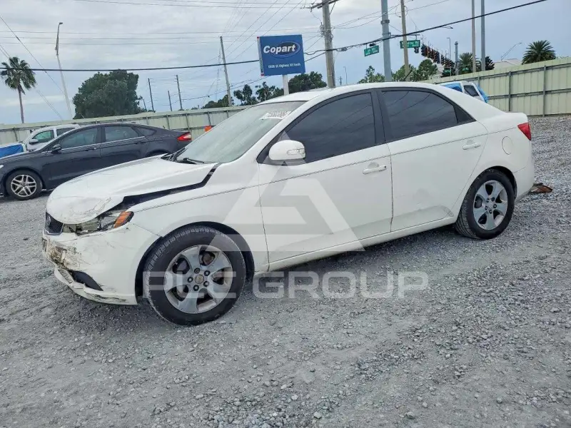 2010 KIA Forte фото